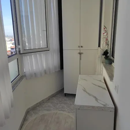 Apartment Zamira *