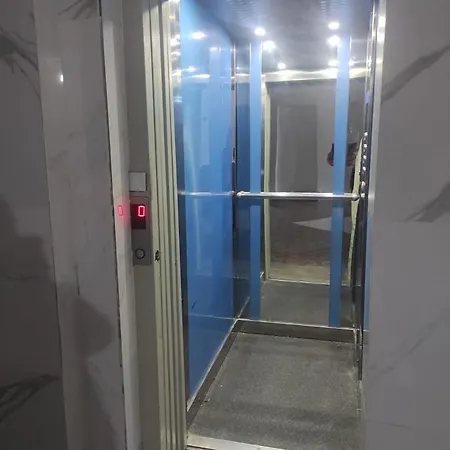 Zamira Apartment